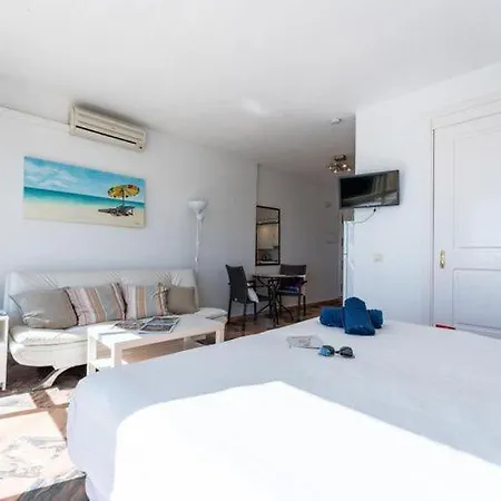 Appartamento Charming Apartment For Coastal Adventures *